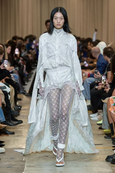 Look 64